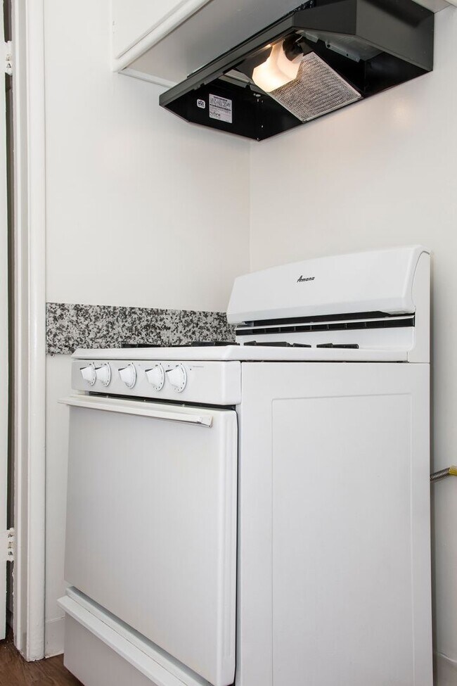 Building Photo - san63