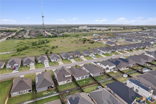 Building Photo - 1037 Shelby Dr