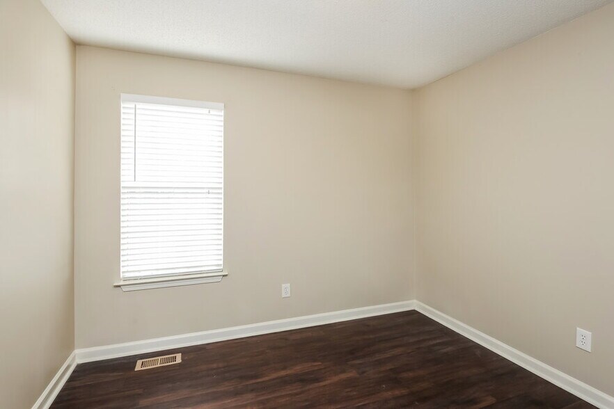 Building Photo - 58 Pullman Ln