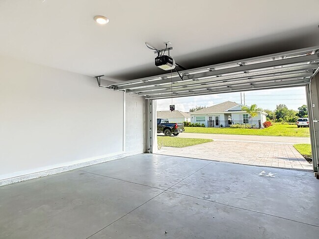 Building Photo - 14168 Hemingway Oaks Trl