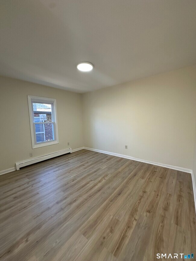 Building Photo - 42 Jefferson Ave