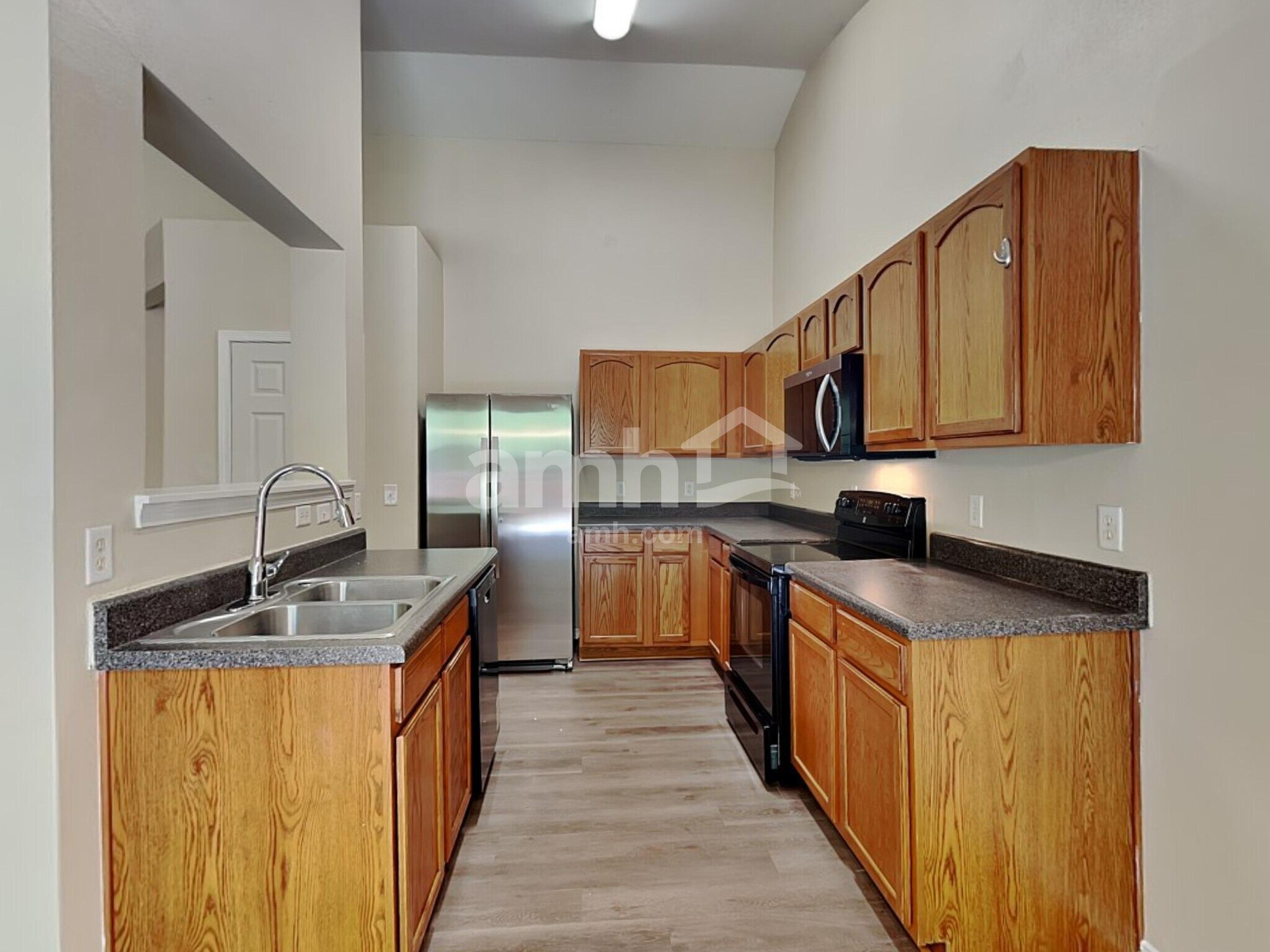 Building Photo - 10916 Thousand Oaks Dr