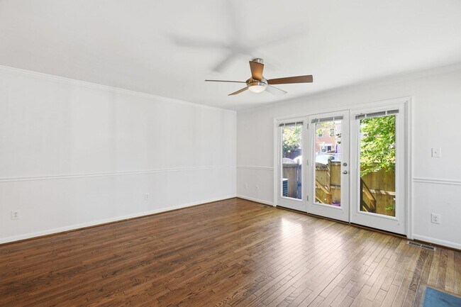 Building Photo - 541 Colecroft Ct