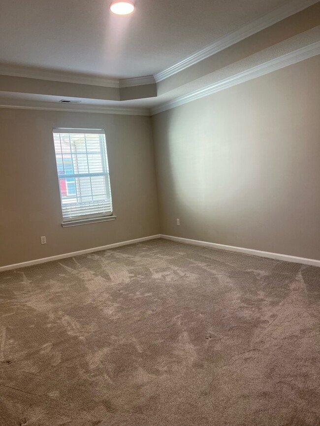 Building Photo - 305 Herons Cove