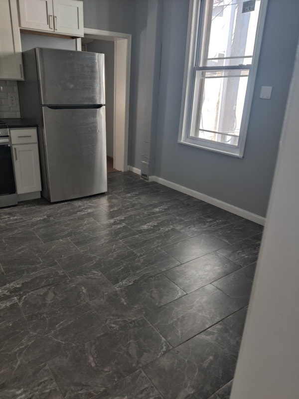 Building Photo - 728 E Ontario St