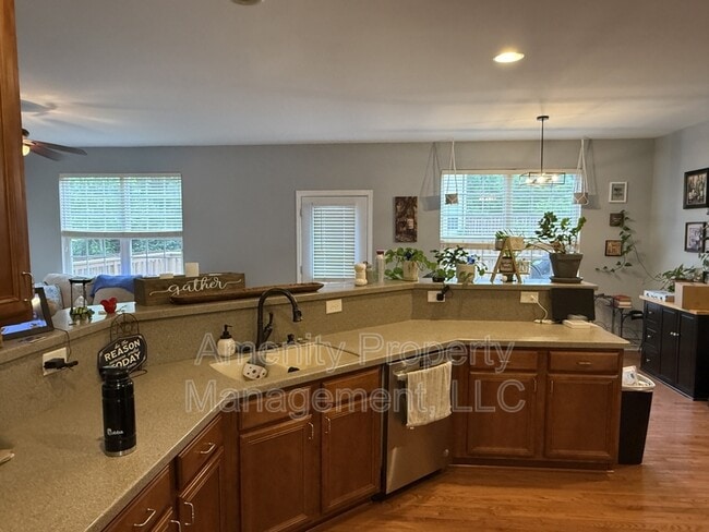 Building Photo - 5967 Erin Leigh Dr