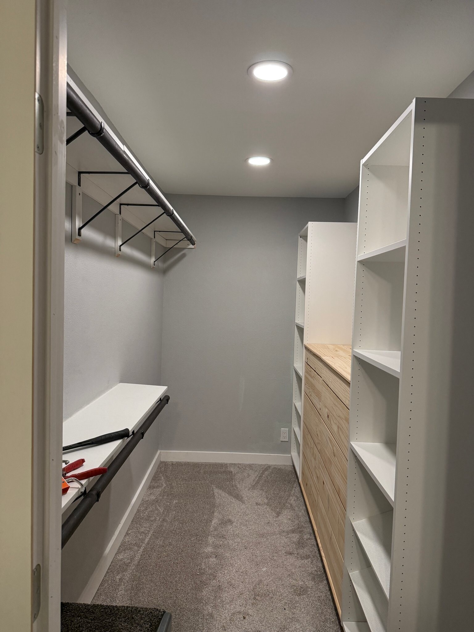 Building Photo - 9142 Village Brown