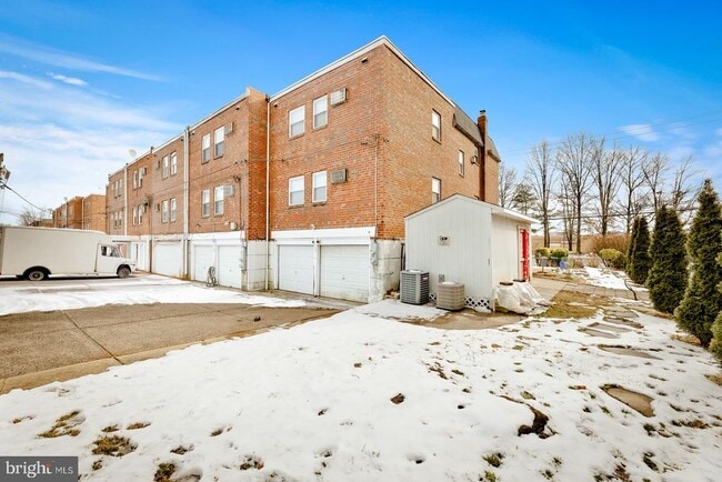 Building Photo - 12450 Knights Rd