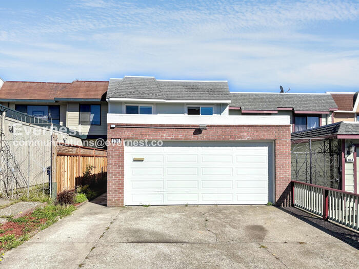 Primary Photo - 3766 Callan Blvd