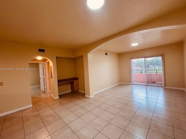 Building Photo - 2403 Belmont Ln