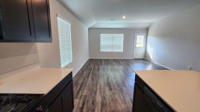 Building Photo - New Neighborhood Home - Edmond Schools