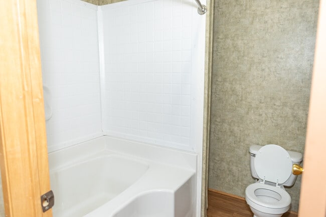 Building Photo - 1767 Goodman Lake Rd