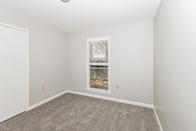 Building Photo - 3580 Bruton Pl