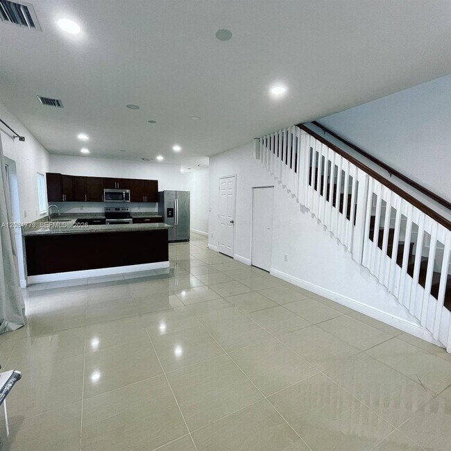 Building Photo - 1531 NW 55th Terrace