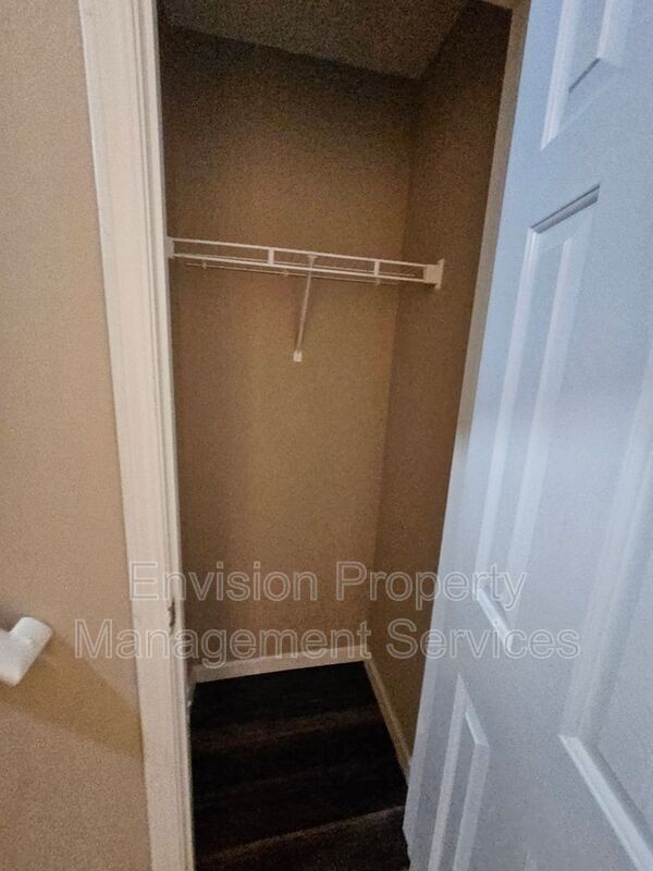 Building Photo - 2318 Hackamore Dr