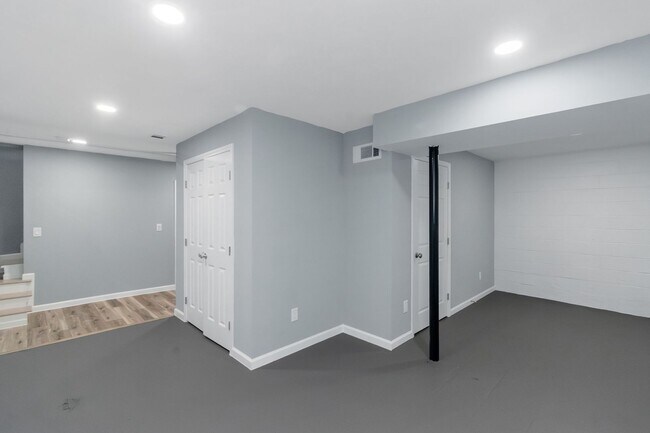 Building Photo - Your home awaits!