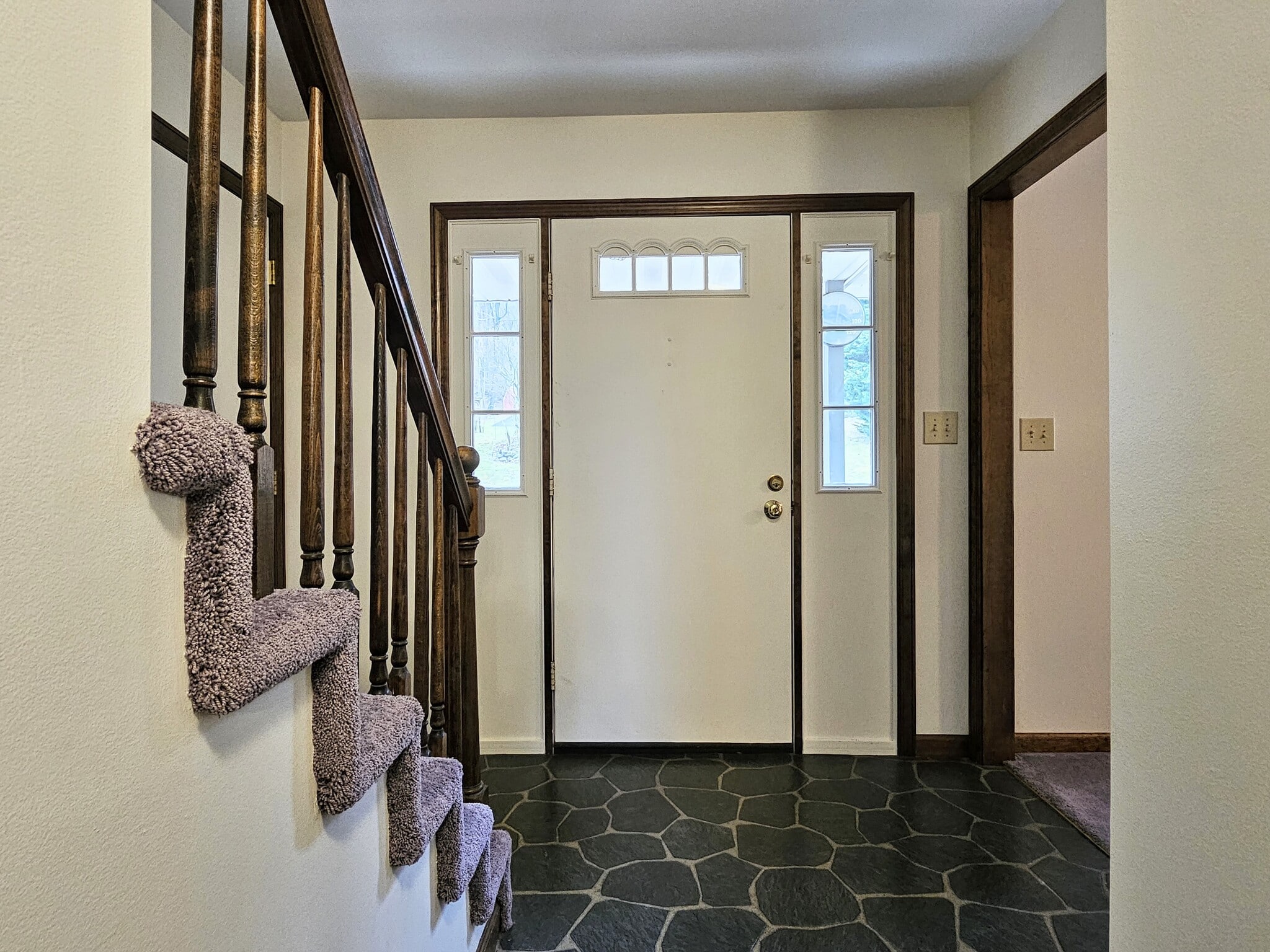 Building Photo - 474 N Maple St