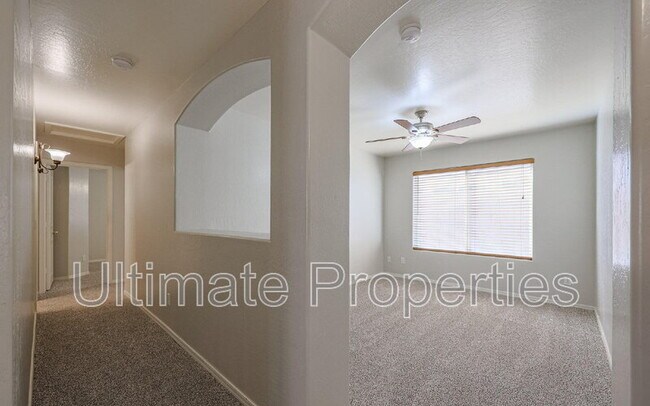 Building Photo - 11698 N 153rd Ave