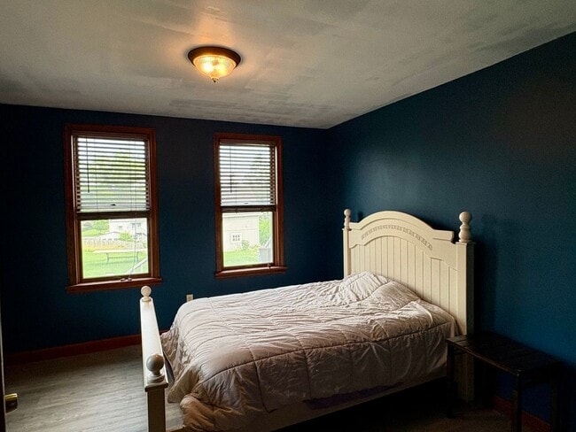 Building Photo - Large 4 bedroom house near Waynesboro Hosp...
