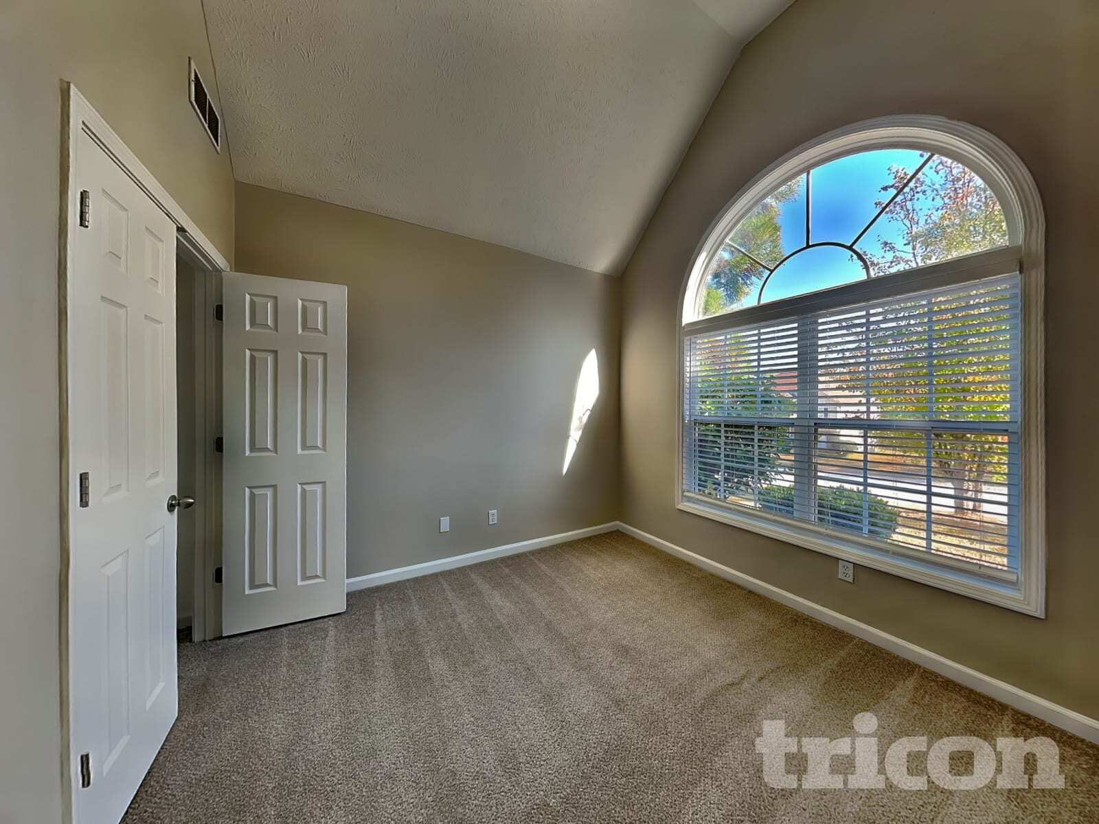 Building Photo - 210 Shenandoah Dr