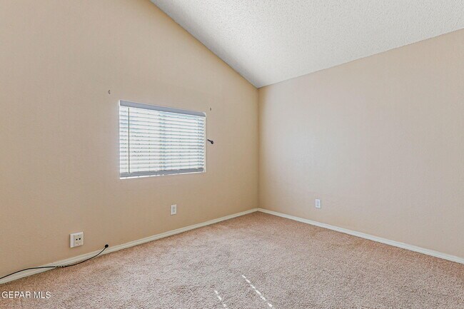 Building Photo - 11781 Jennifer Dr