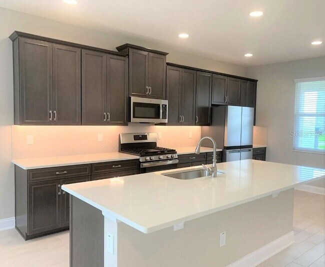 Building Photo - 13075 Spring Grove Way