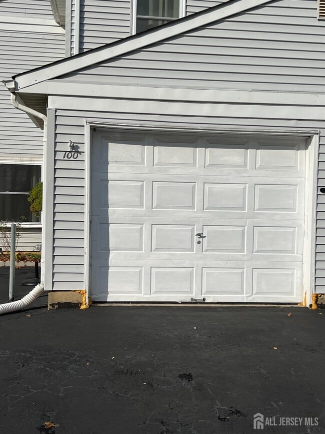 Building Photo - 100 Wyndmoor Dr