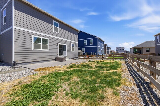 Building Photo - Modern Bennett Beauty | Spacious Newer Home with Over 2,200 Sq Ft