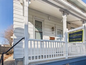 Building Photo - Single Family Home in Middletown