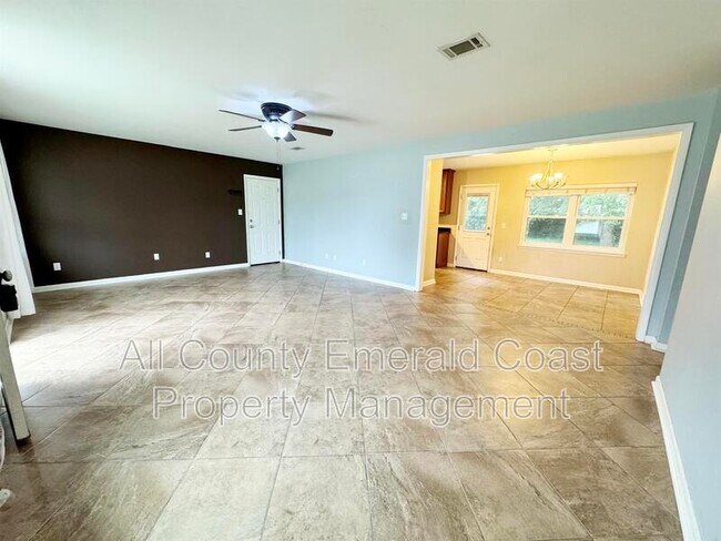 Building Photo - 506 Trenton St