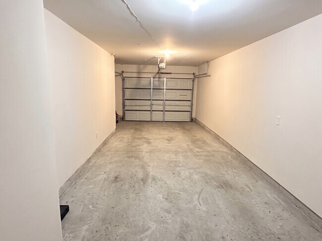 Building Photo - 1463 Wheyfield Dr