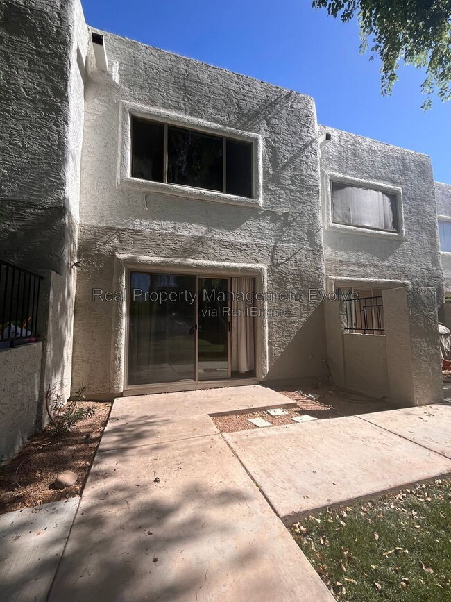 Building Photo - 122 S Hardy Dr