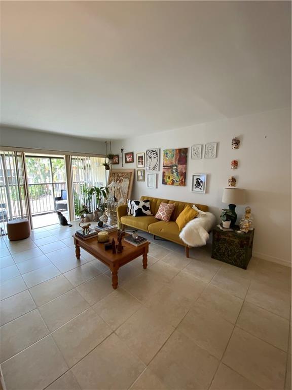 Building Photo - 5821 Washington St