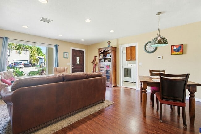 Building Photo - Beautifully Maintained Single-Level Home in La Mesa — 3 Bed / 2 Bath | 1,627 Sq Ft