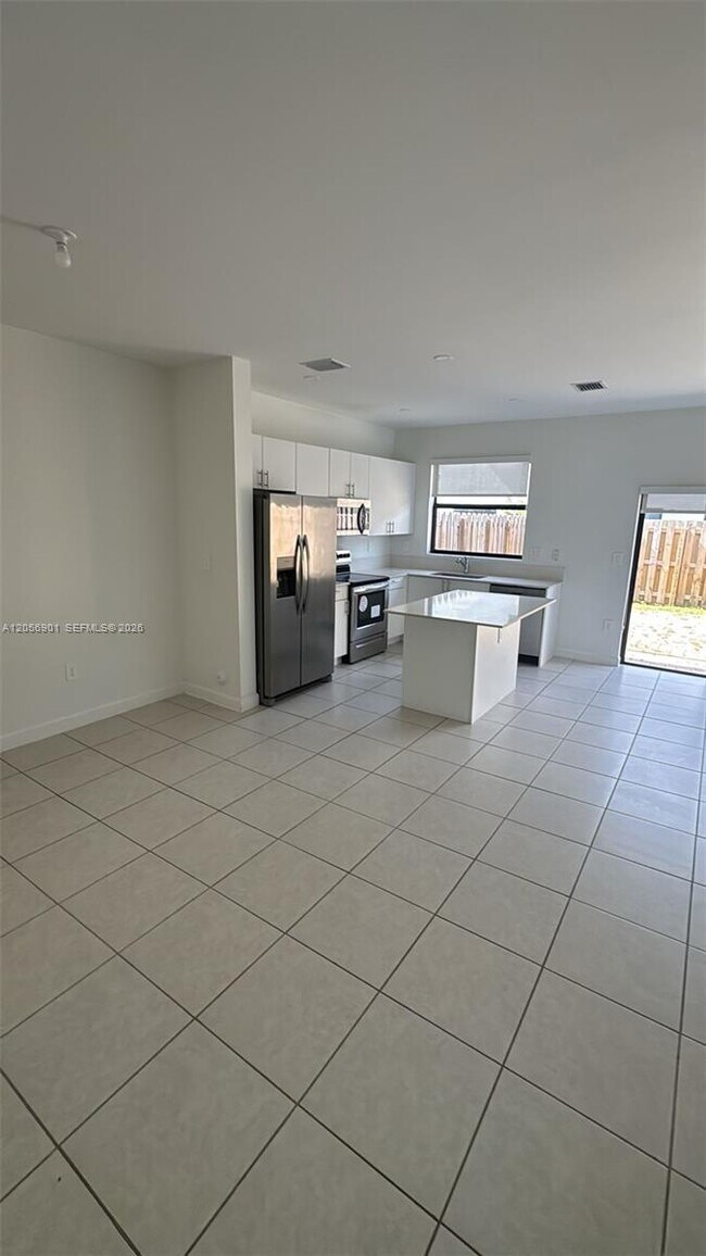 Building Photo - 11846 SW 246th Ln