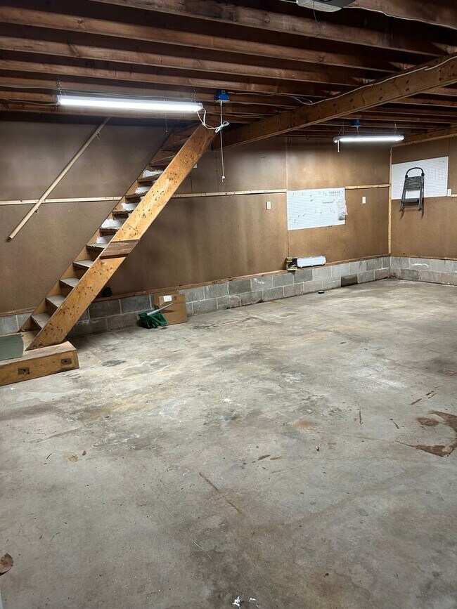 Building Photo - 58 Tidy Rd