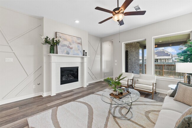 Building Photo - 23726 Pullin Market Dr