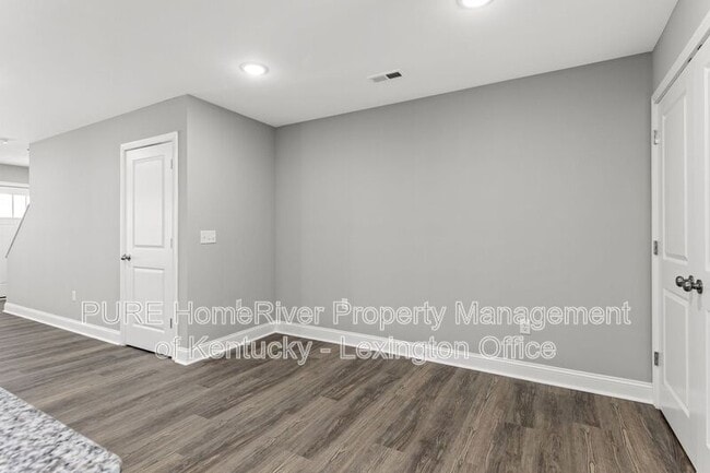 Building Photo - 1112 Judah Bear Blvd