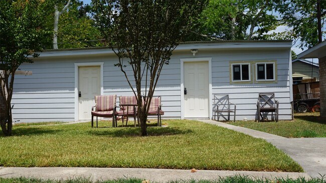 Building Photo - 604 Wilson Rd