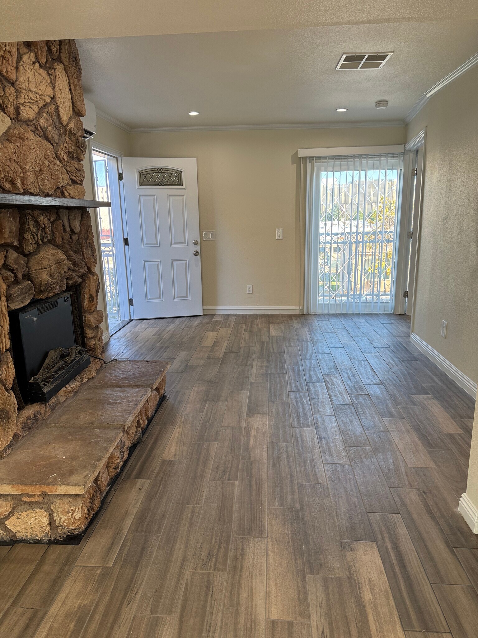 Building Photo - 11256 San Lucas Dr