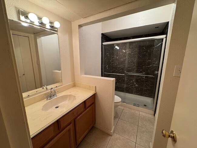 Building Photo - 5005 Georgi Ln