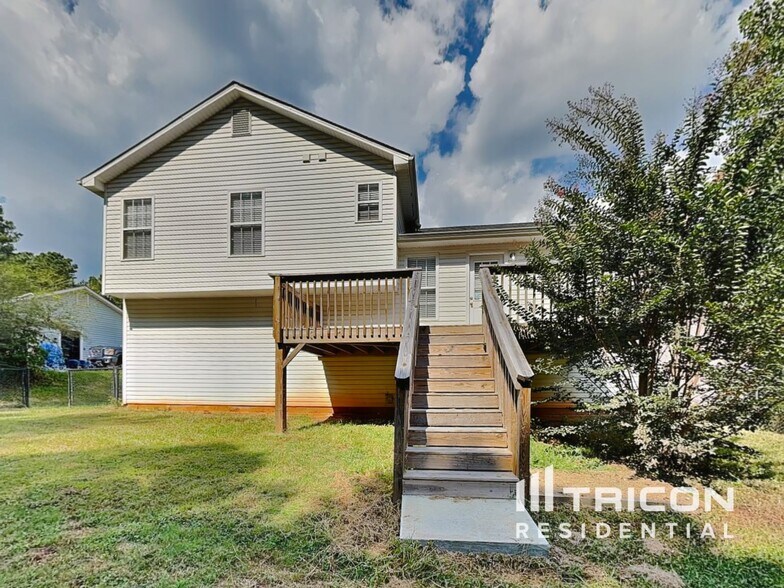 Building Photo - 463 Thorn Thicket Dr