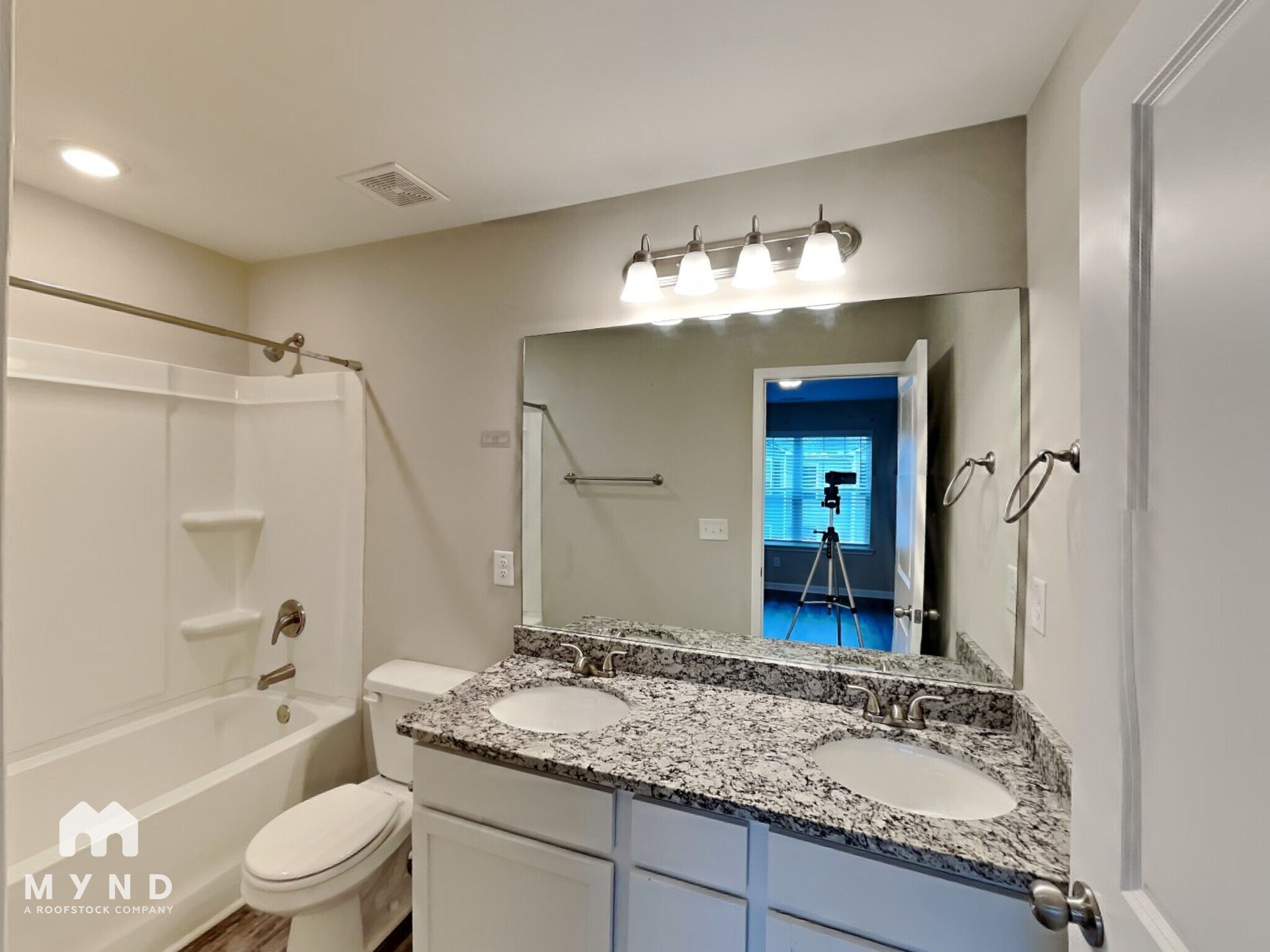 Building Photo - 331 Ashigan St