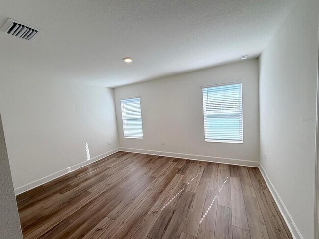 Building Photo - 10423 Plumbago Ln