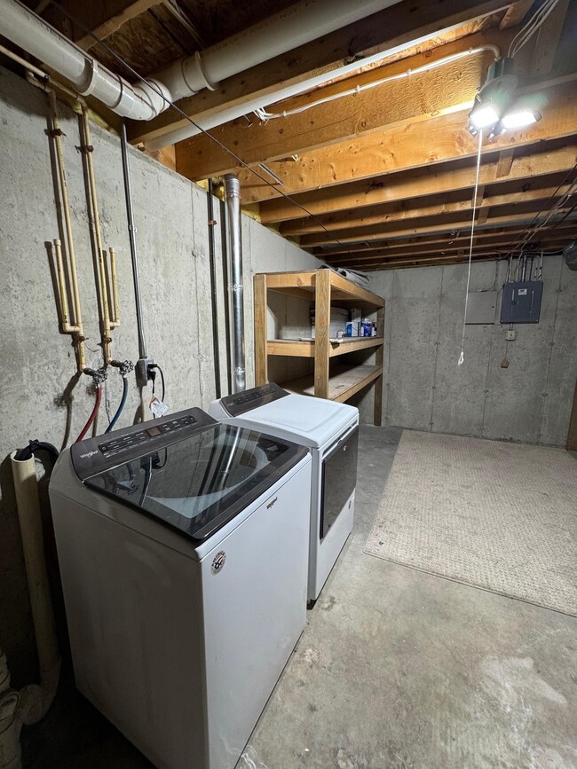 Building Photo - 836 Wingate Pl