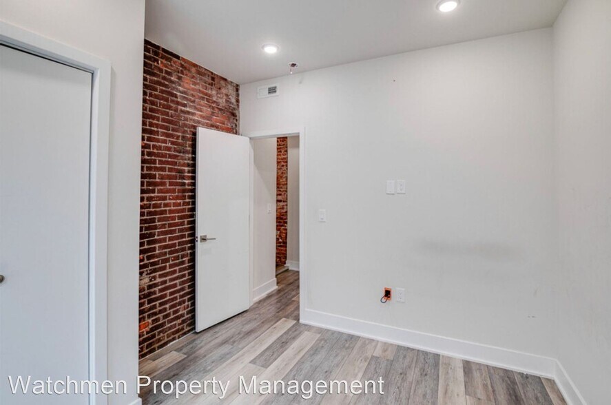 Building Photo - 1801 N Willington St