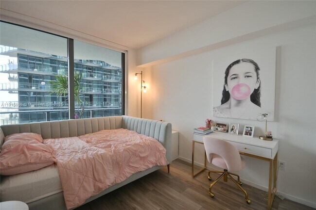 Building Photo - 801 S Miami Ave