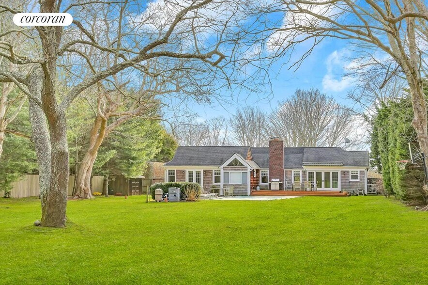 Building Photo - 36 Oak Ln