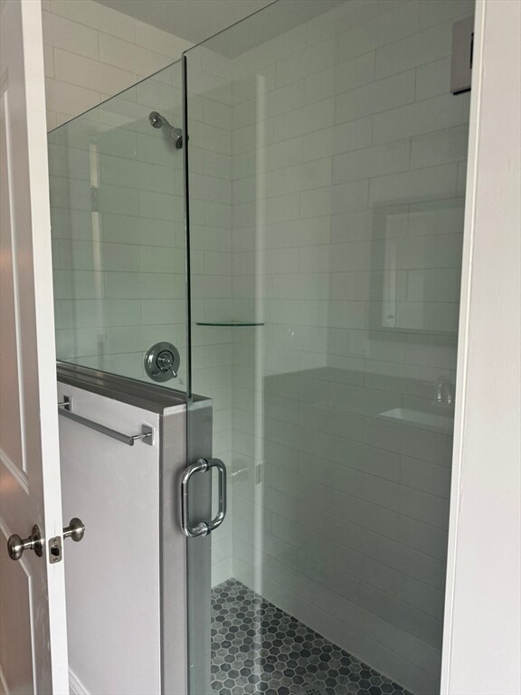 Building Photo - 804 Waverly St