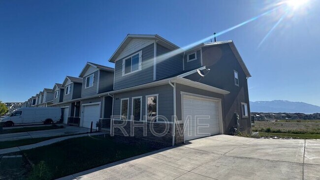 Building Photo - 8044 N Clydesdale Dr